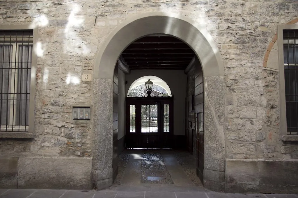 A Casa Di Irene Apartment Como